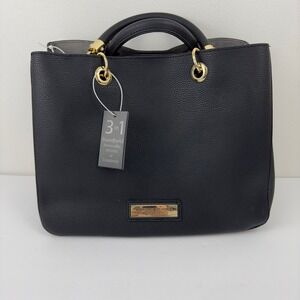 Vintage Andrew Marc black leather gold tone hardware with‎ adjustable strap bag